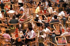 非遗进茶馆 重庆市民品茗感受巴渝文化